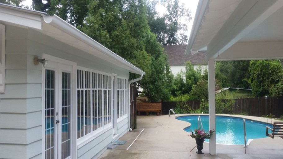 Beachside Screen & Patio