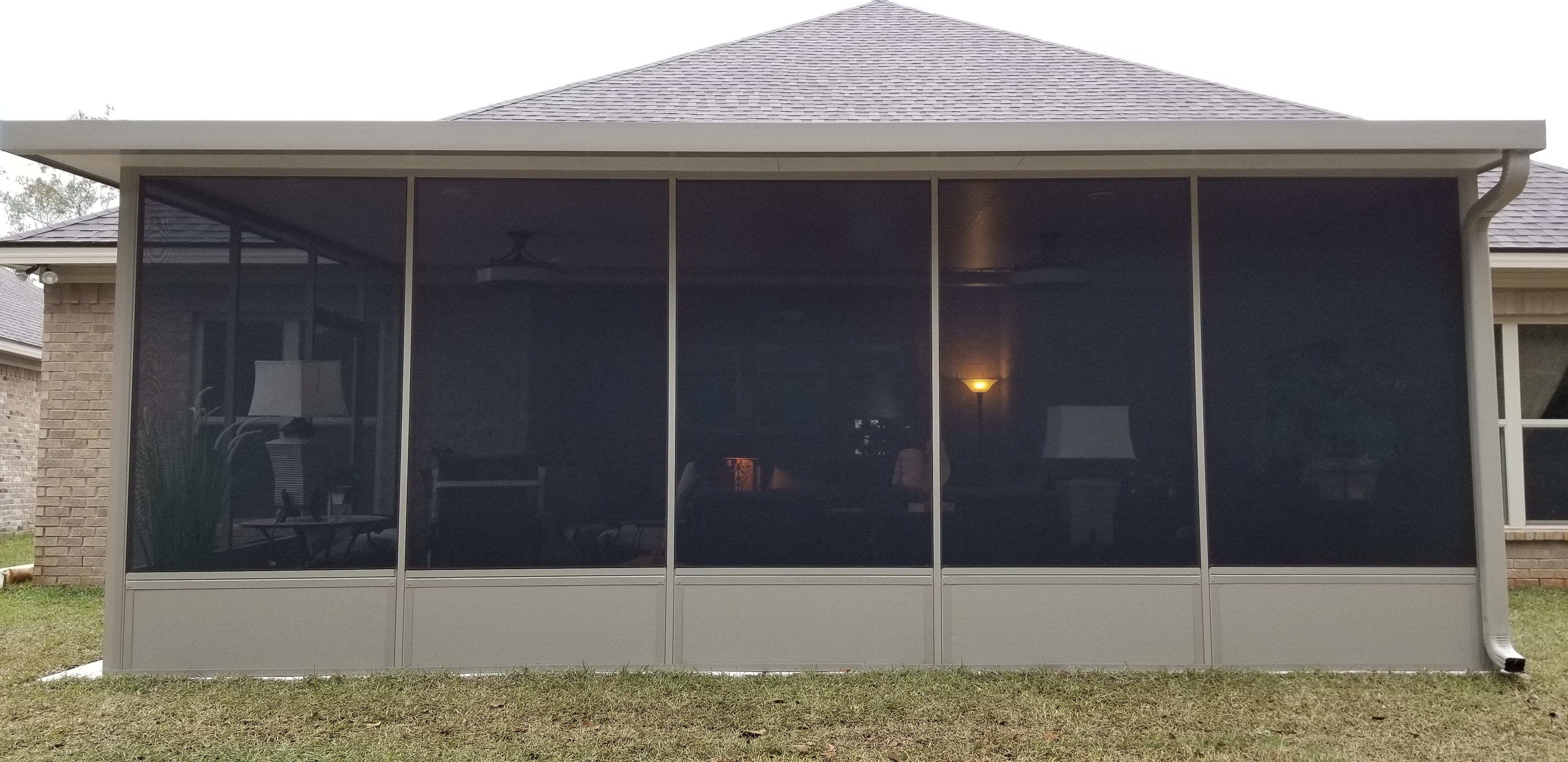 Beachside Screen And Patio