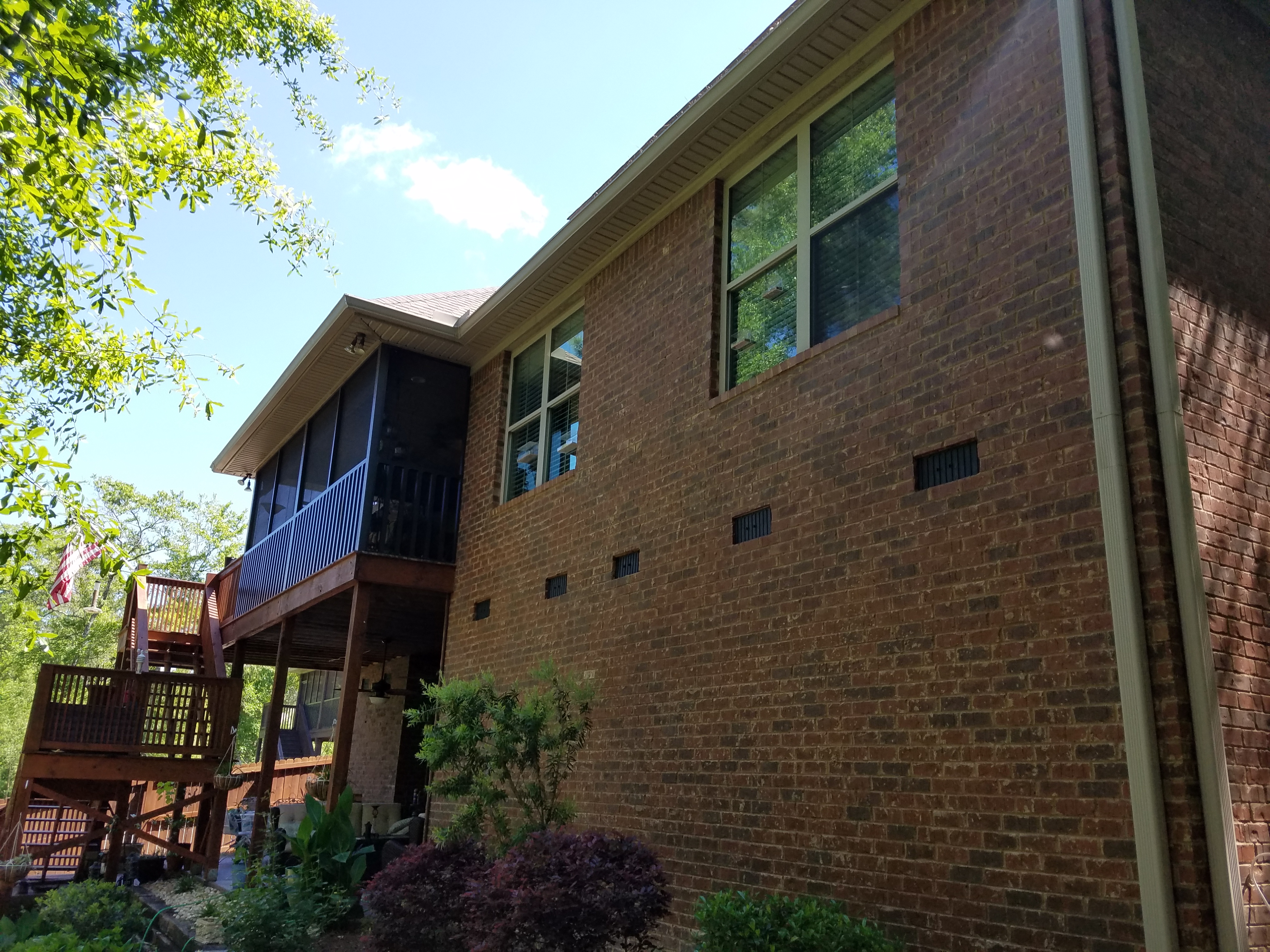 Beachside Screen And Patio