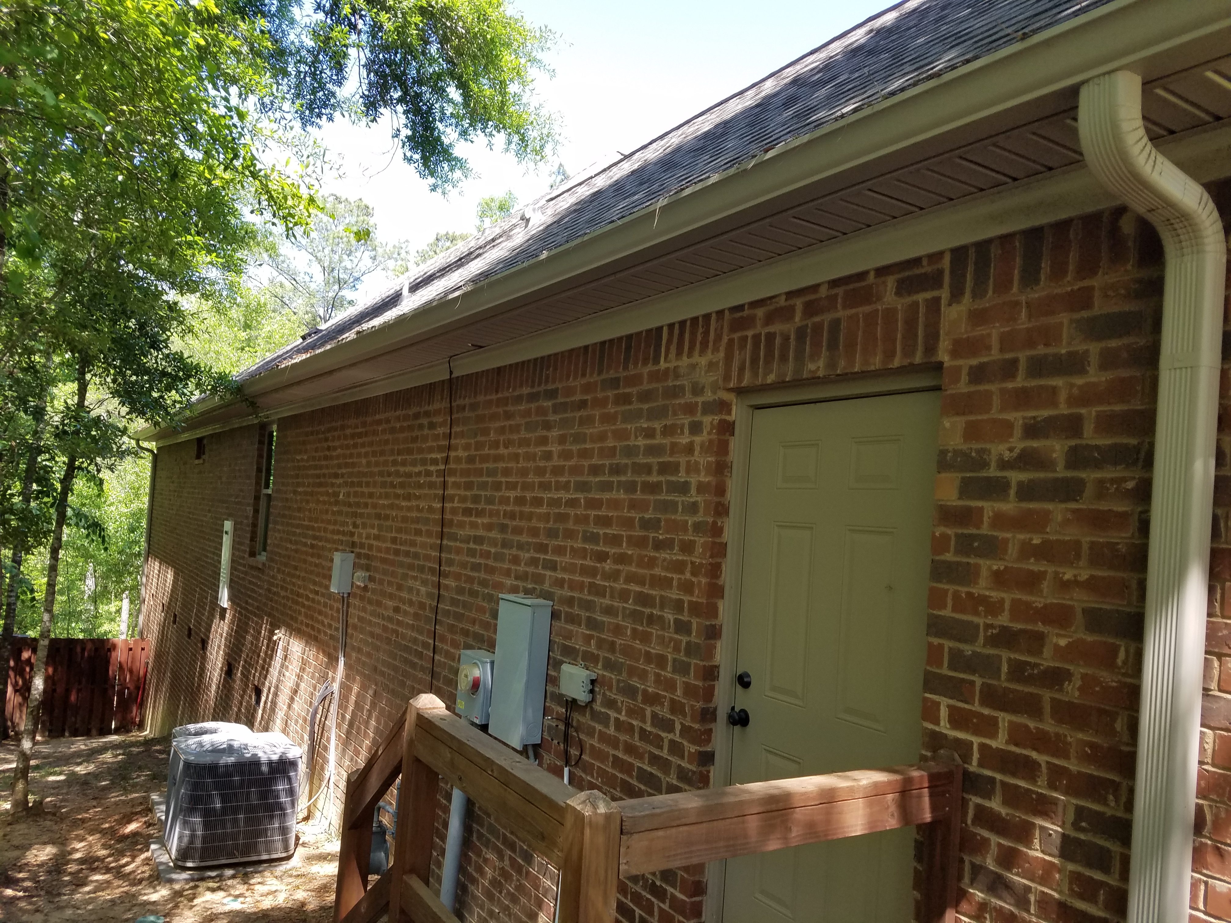 Beachside Screen And Patio