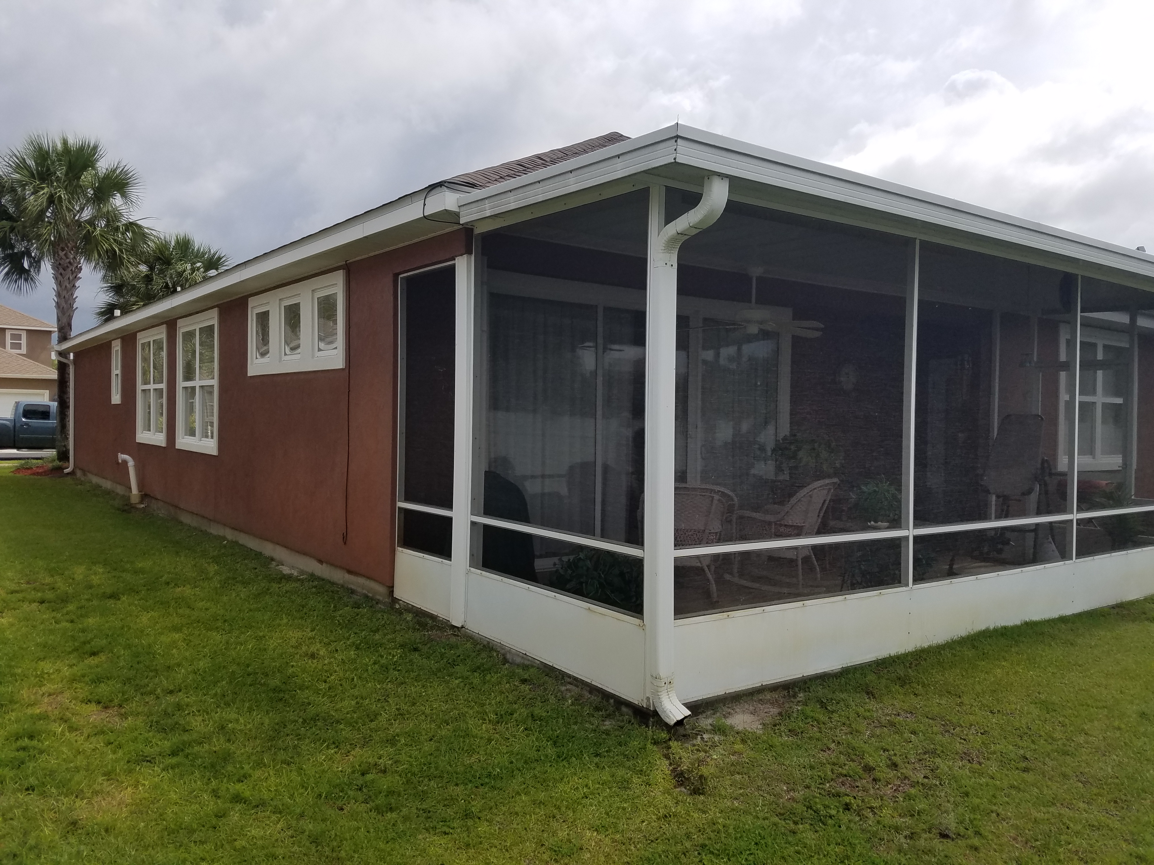 Beachside Screen And Patio